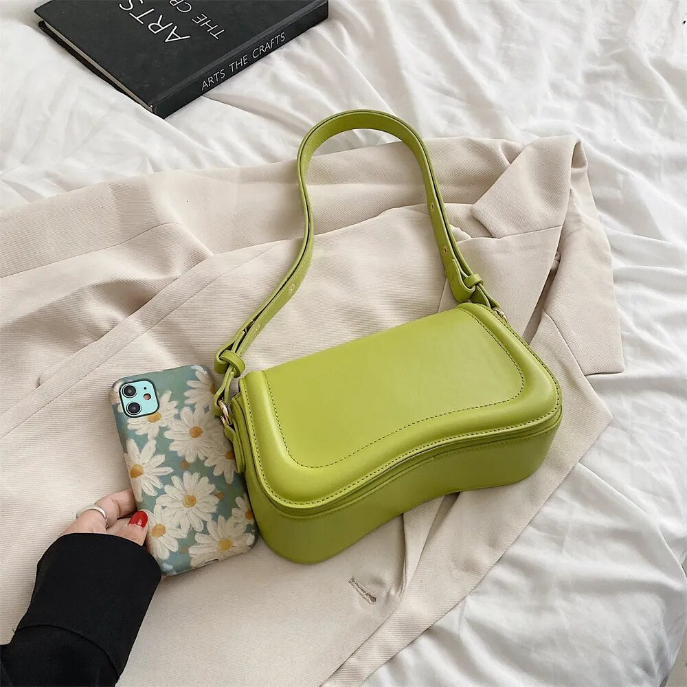 Shoulder Baguette Wavy Isadora Bag