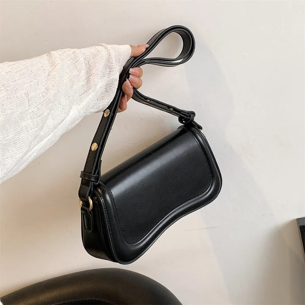 Shoulder Baguette Wavy Isadora Bag