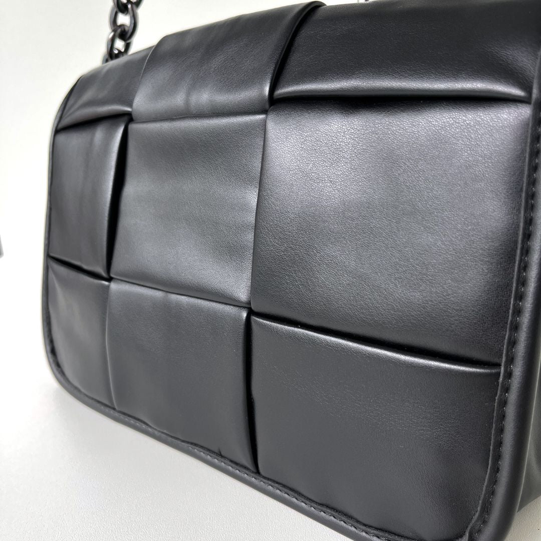 Crossbody Woven Puffer Manu Bag