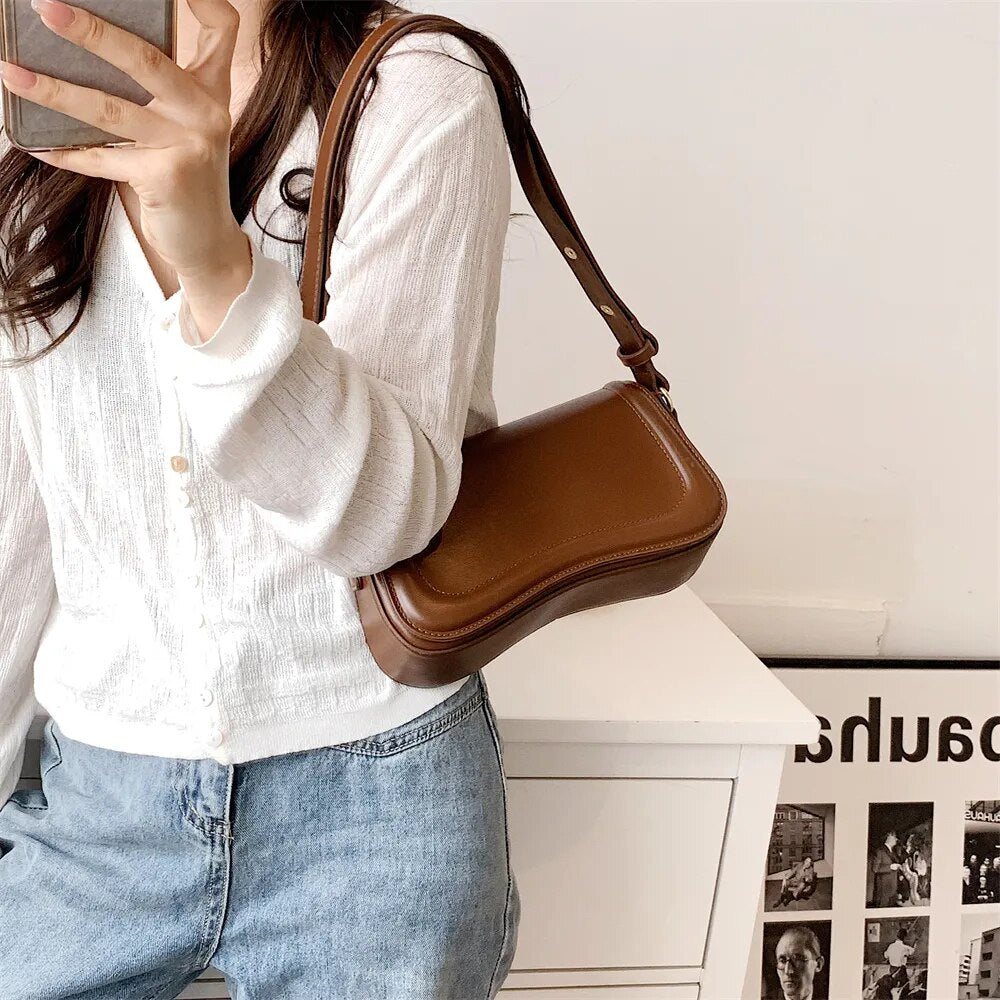 Shoulder Baguette Wavy Isadora Bag